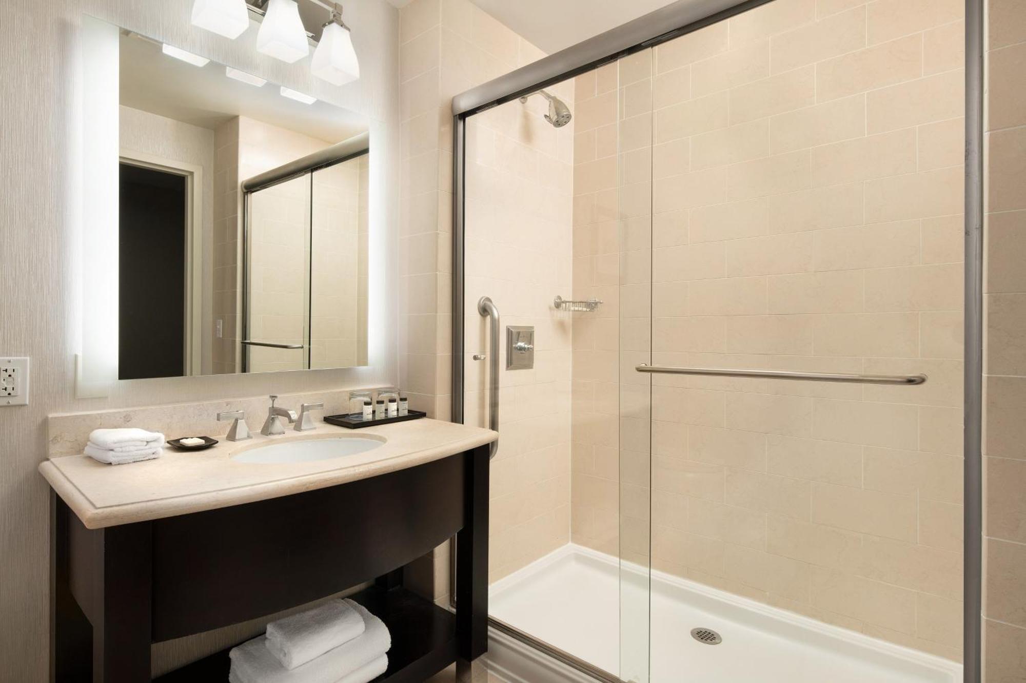 Sheraton Garden Grove-Anaheim South Екстериор снимка