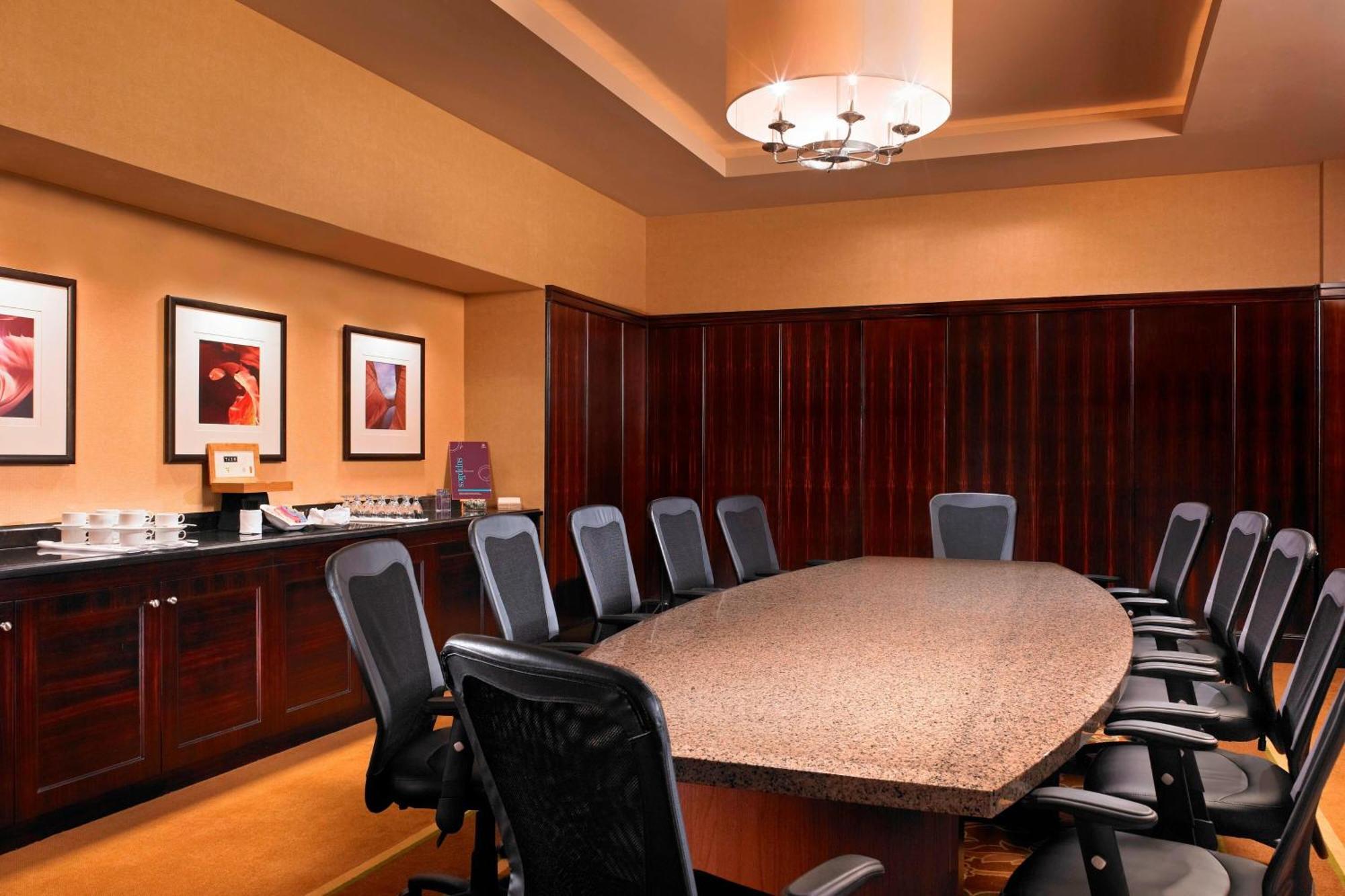 Sheraton Garden Grove-Anaheim South Екстериор снимка