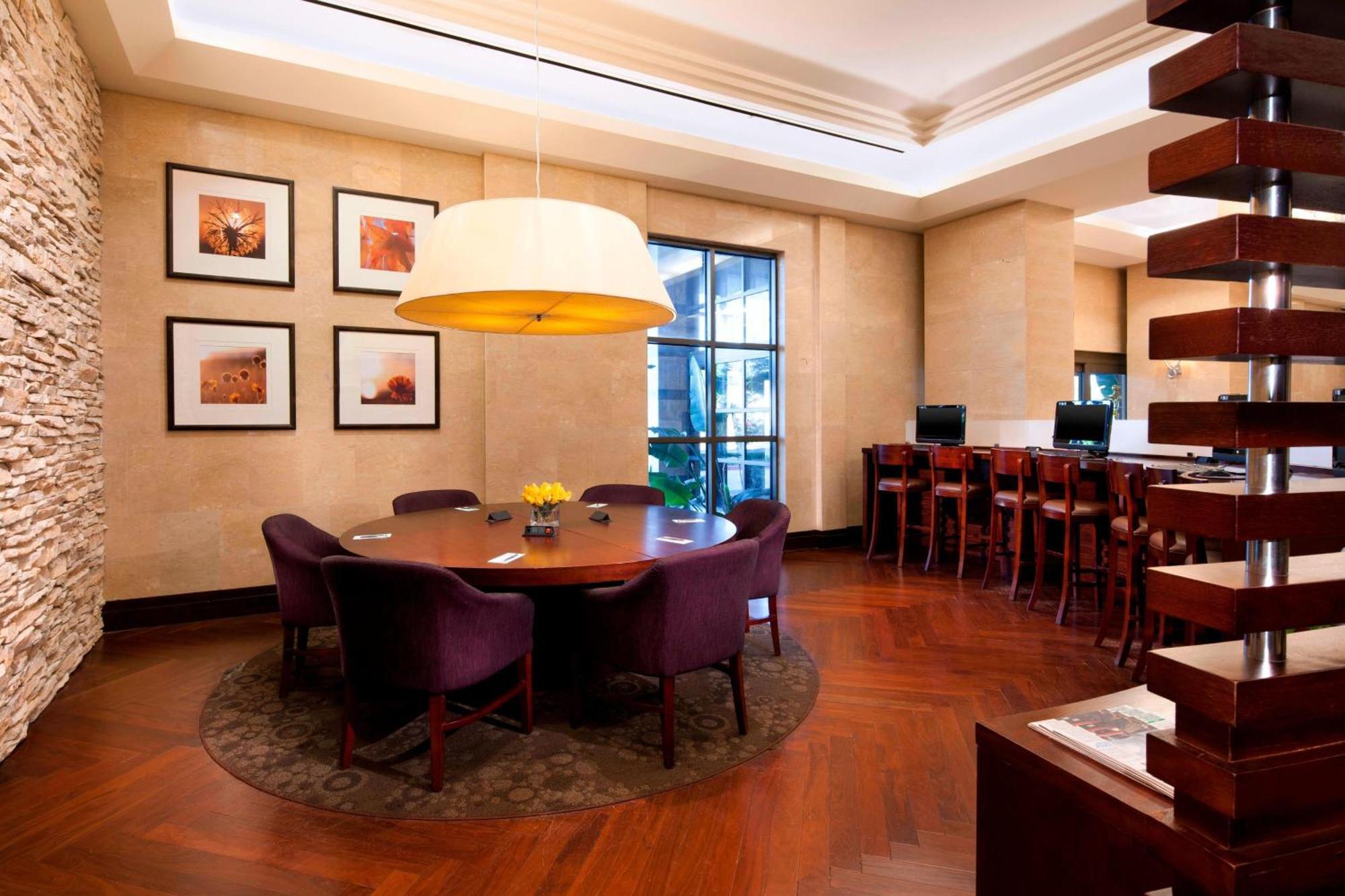 Sheraton Garden Grove-Anaheim South Екстериор снимка