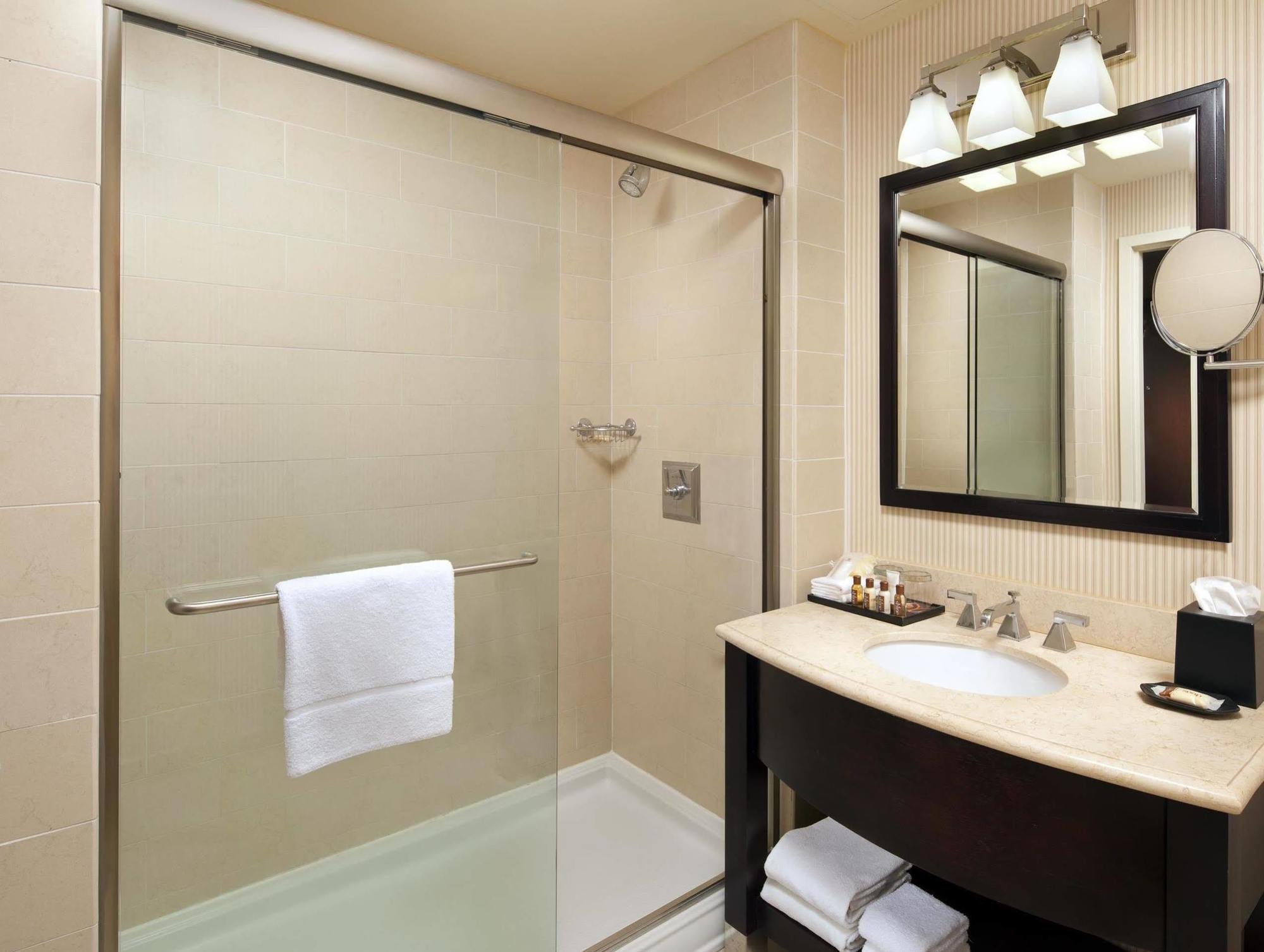 Sheraton Garden Grove-Anaheim South Екстериор снимка
